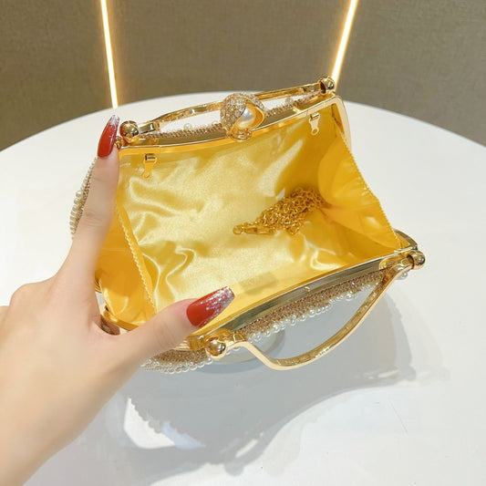Women's Pearl Diamond Shoulder Handbag.